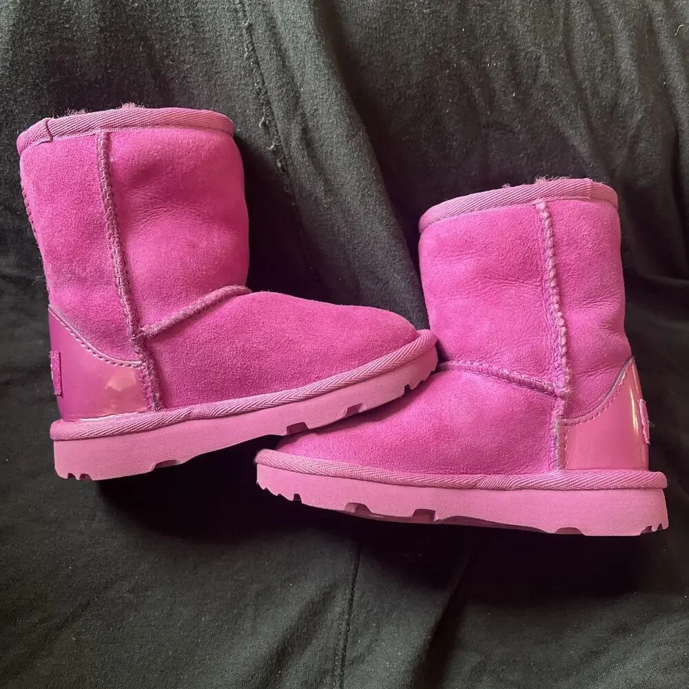 UGG Australia Toddlers Classic II Boots - Size 7 - Great Condition